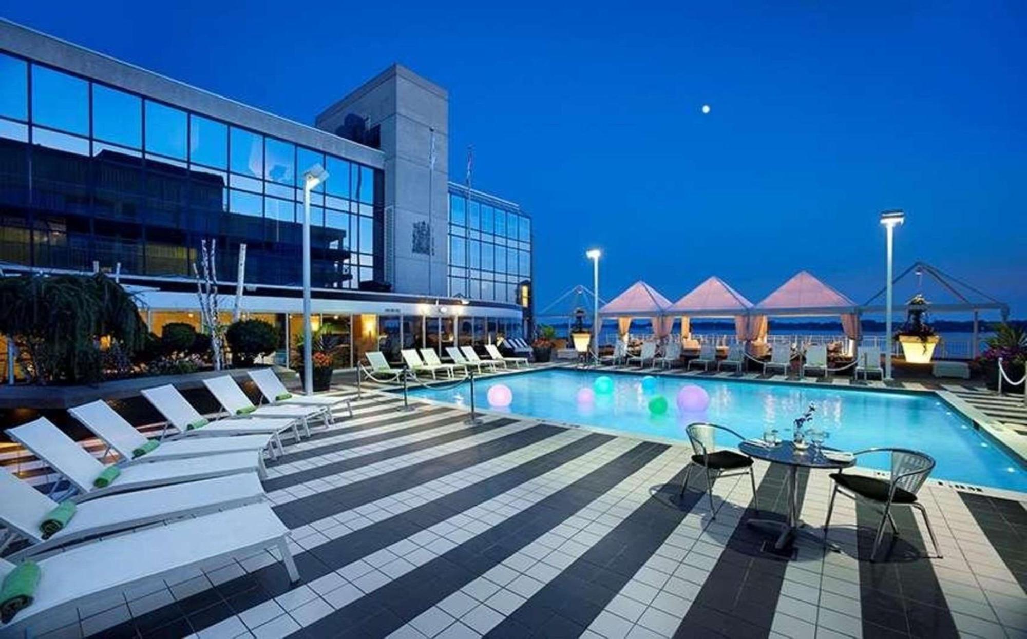 Radisson Blu Toronto Downtown Otel Dış mekan fotoğraf