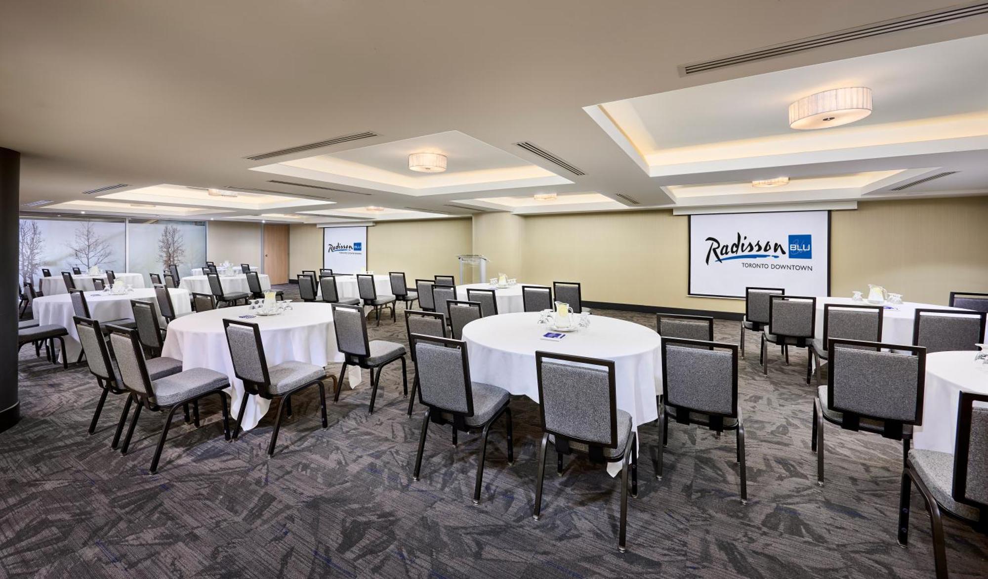 Radisson Blu Toronto Downtown Otel Dış mekan fotoğraf