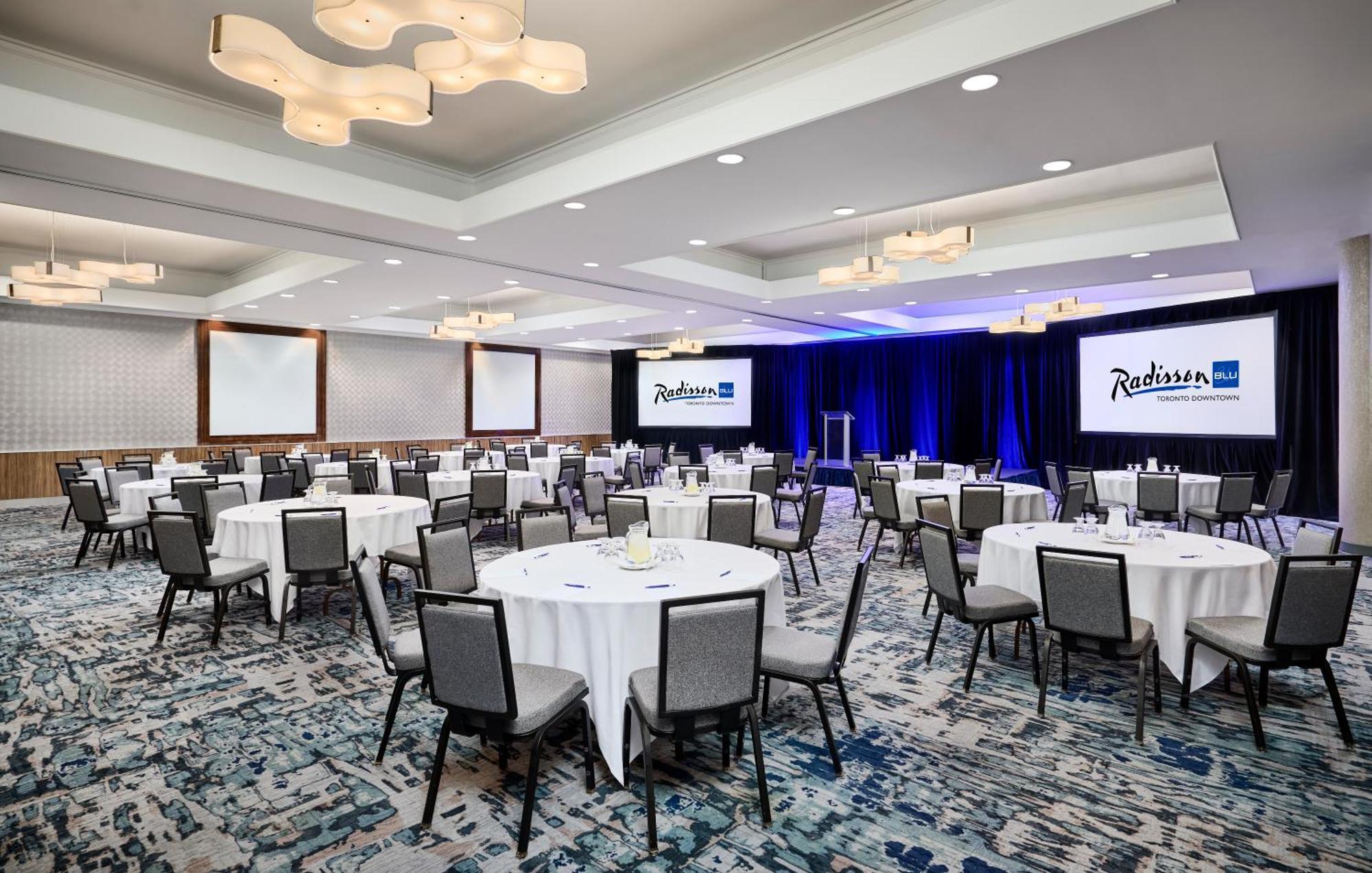 Radisson Blu Toronto Downtown Otel Dış mekan fotoğraf