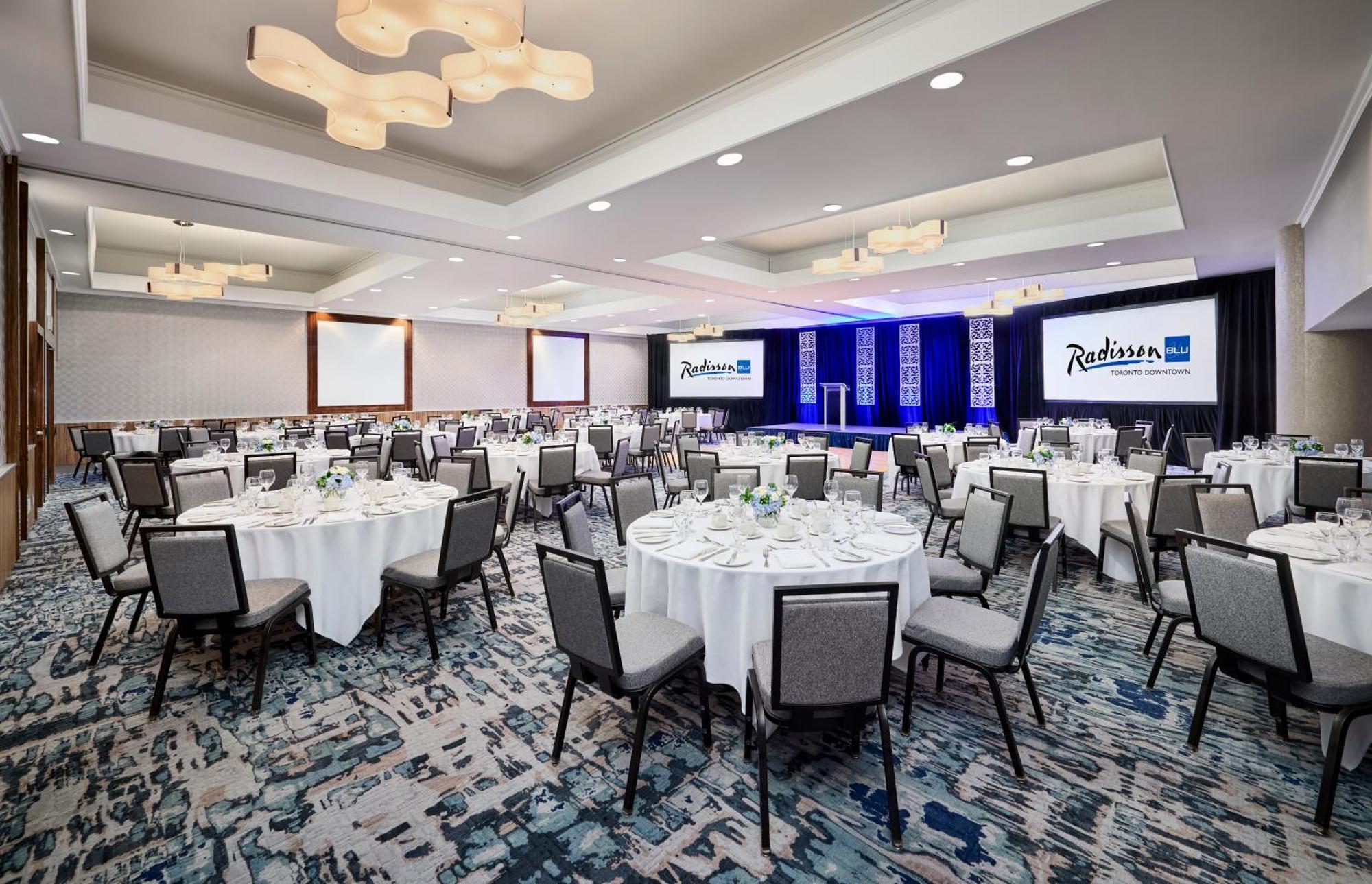 Radisson Blu Toronto Downtown Otel Dış mekan fotoğraf